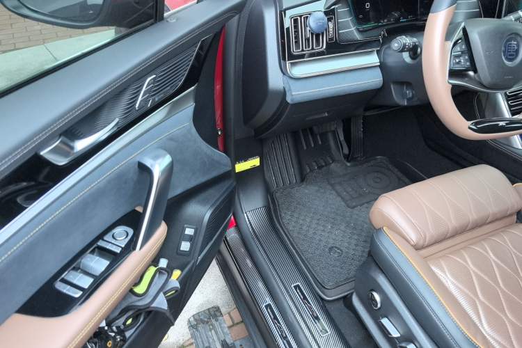 Used BYD Tang New Energy 2021 DM 2.0T Four-Wheel Drive High-Performance Flagship Model Interior 3