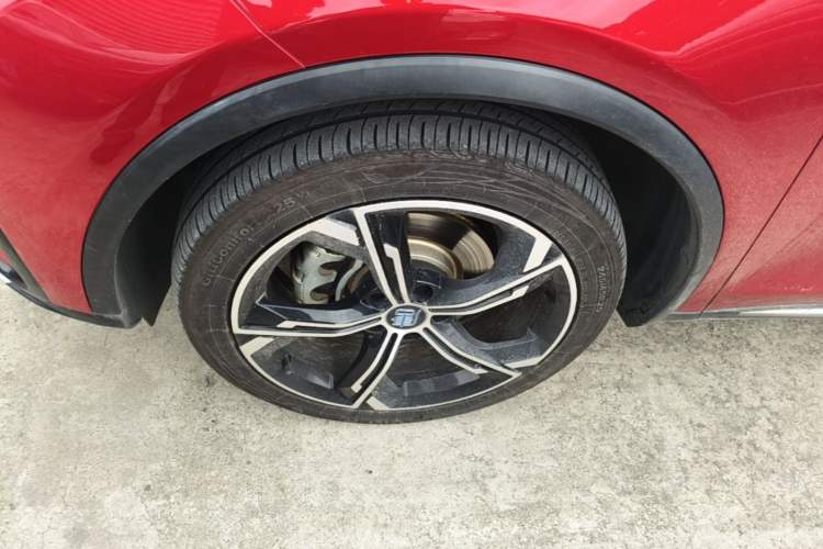 Used BYD Tang New Energy 2021 DM-i 112KM Prestige Model Left Front Wheel Hub