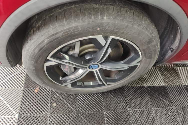 Used BYD Tang New Energy 2021 DM 2.0T Four-Wheel Drive High-Performance Luxury Model Left Front Wheel Hub