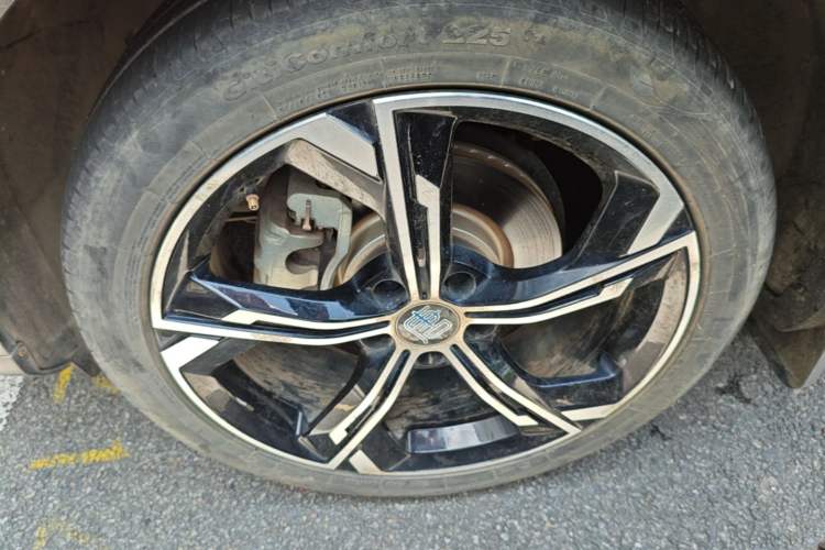 Used BYD Tang New Energy 2021 DM-i 112KM Prestige Model Left Front Wheel Hub