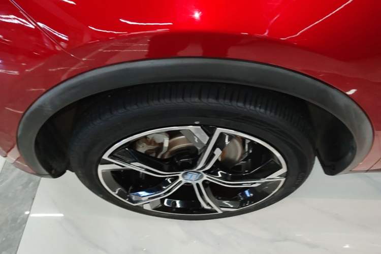 Used BYD Tang New Energy 2021 DM-i 112KM Prestige Model Left Front Wheel Hub