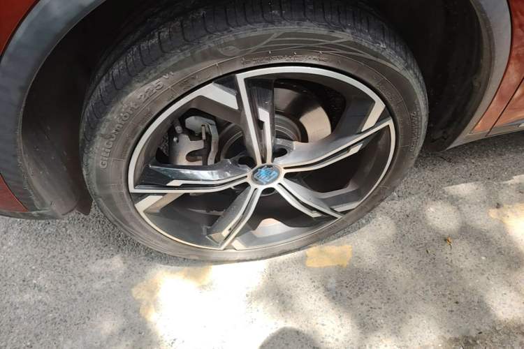 Used BYD Tang New Energy 2021 DM 2.0T Four-Wheel Drive Performance Edition Prestige Model Left Front Wheel Hub