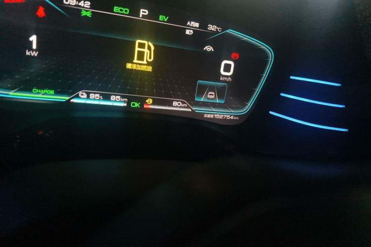Used BYD Tang New Energy 2021 DM 2.0T Four-Wheel Drive High-Performance Flagship Model Odometer Close Up