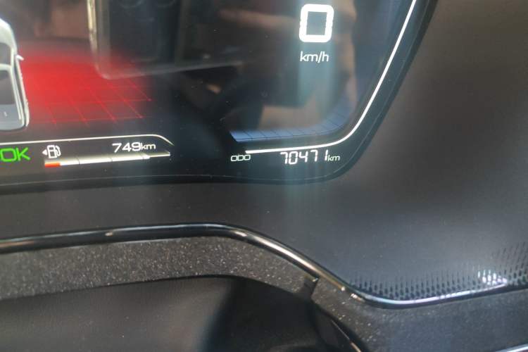 Used BYD Tang New Energy 2021 DM-i 112KM Prestige Model Odometer Close Up