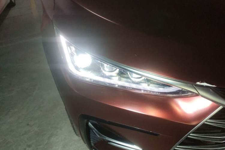 Used BYD Tang New Energy 2021 DM 2.0T Four-Wheel Drive High-Performance Flagship Model Right Front Headlight