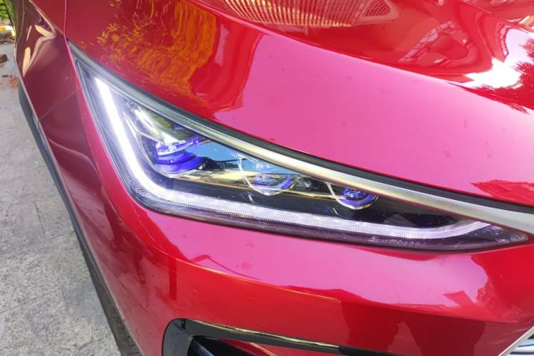 Used BYD Tang New Energy 2021 DM 2.0T Four-Wheel Drive High-Performance Flagship Model Right Front Headlight
