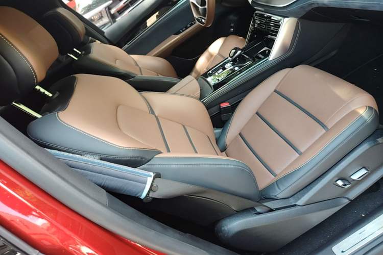 Used BYD Tang New Energy 2021 DM 2.0T Four-Wheel Drive Performance Edition Prestige Model Right Front Seat