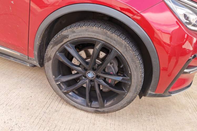 Used BYD Tang New Energy 2021 DM 2.0T Four-Wheel Drive High-Performance Flagship Model Right Front Wheel Hub