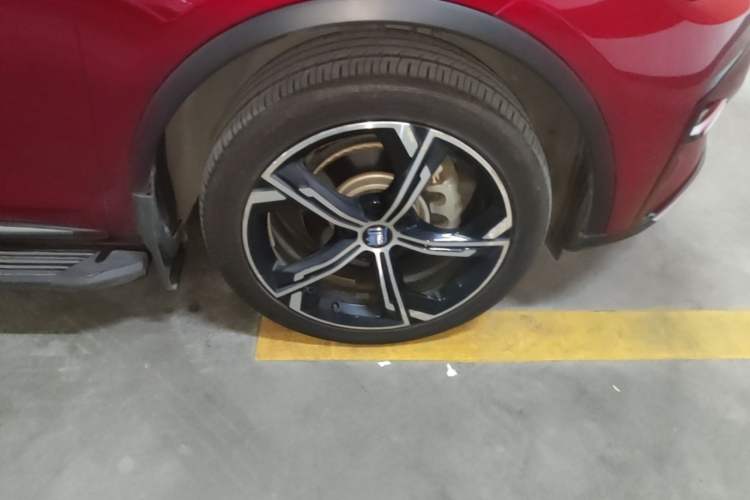 Used BYD Tang New Energy 2021 DM-i 112KM Prestige Model Right Front Wheel Hub