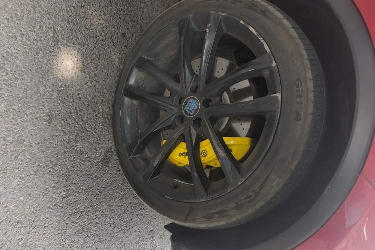 Used BYD Tang New Energy 2021 DM 2.0T Four-Wheel Drive High-Performance Flagship Model Right Front Wheel Hub