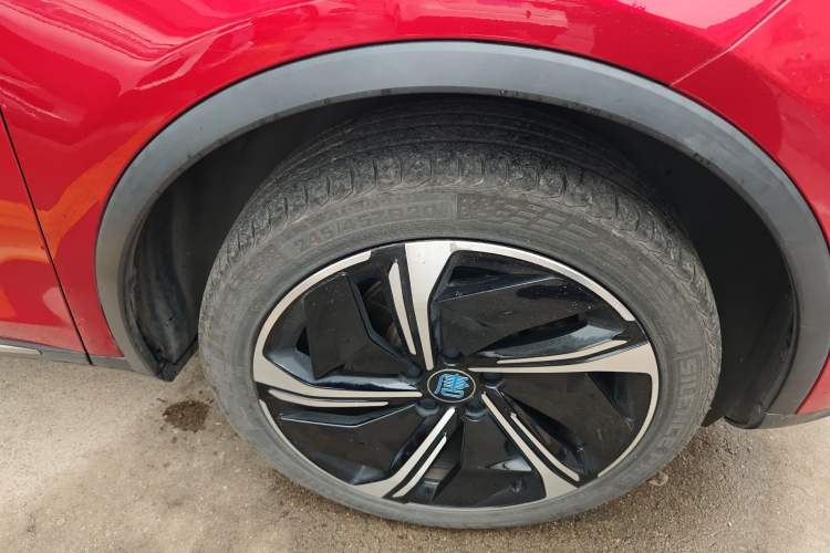 Used BYD Tang New Energy 2021 DM-i 112KM Prestige Model Right Front Wheel Hub