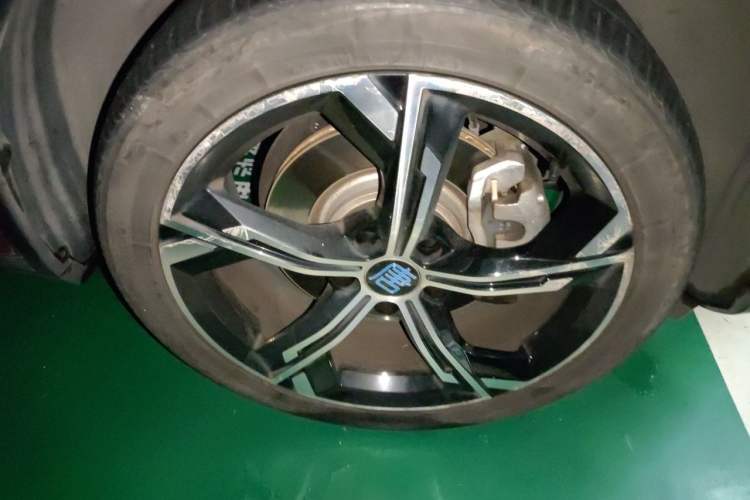 Used BYD Tang New Energy 2021 DM 2.0T Four-Wheel Drive Performance Edition Prestige Model Right Front Wheel Hub