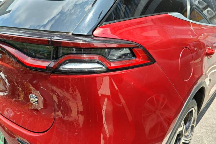 Used BYD Tang New Energy 2021 DM-i 112KM Prestige Model Right Rear Taillight