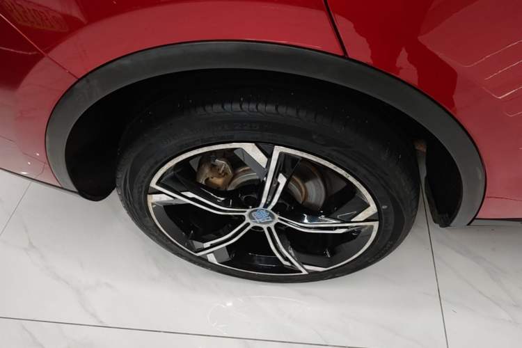 Used BYD Tang New Energy 2021 DM-i 112KM Prestige Model Right Rear Wheel Hub