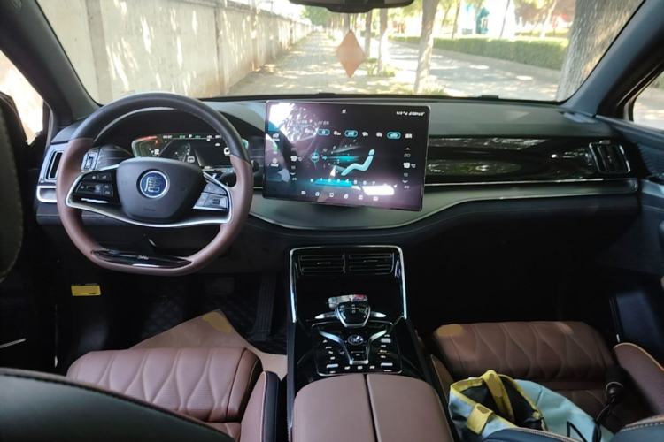Used BYD Tang New Energy 2021 DM 2.0T Four-Wheel Drive High-Performance Flagship Model Center Console