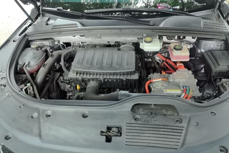 Used BYD Tang New Energy 2021 DM 2.0T Four-Wheel Drive Performance Edition Prestige Model Engine Bay