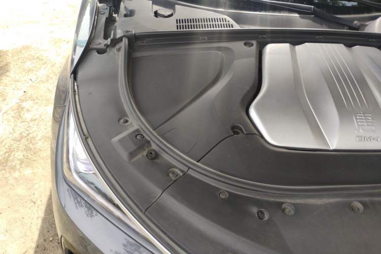 Used BYD Tang New Energy 2021 DM-i 112KM Prestige Model Engine Bay Right