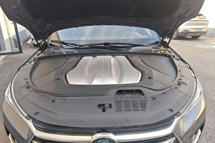 Used BYD Tang New Energy 2021 DM-i 112KM Prestige Model Engine Bay