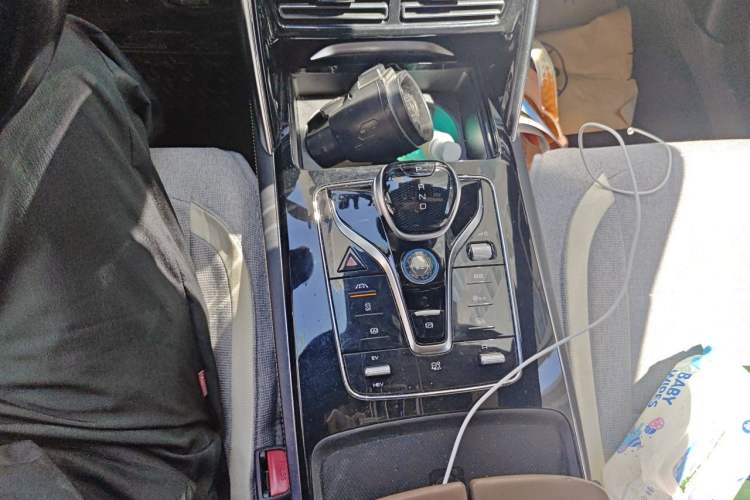 Used BYD Tang New Energy 2021 DM-i 112KM Prestige Model Gear Lever