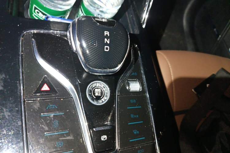 Used BYD Tang New Energy 2021 DM 2.0T Four-Wheel Drive Performance Edition Prestige Model Gear Lever