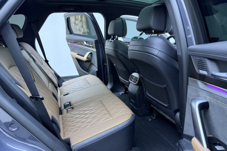 Used BYD Tang New Energy 2021 DM-i 112KM Prestige Model Interior 4