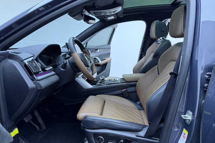 Used BYD Tang New Energy 2021 DM-i 112KM Prestige Model Interior 7