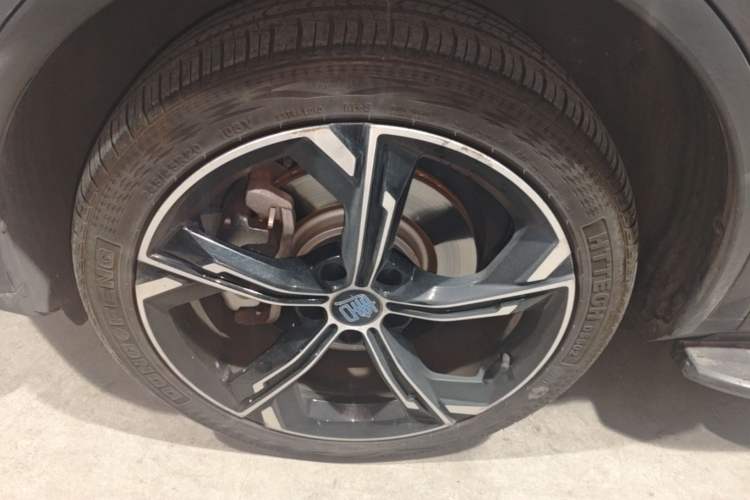 Used BYD Tang New Energy 2021 DM 2.0T Four-Wheel Drive Performance Edition Prestige Model Left Front Wheel Hub