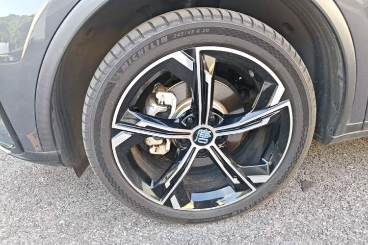 Used BYD Tang New Energy 2021 DM-i 112KM Prestige Model Left Front Wheel Hub