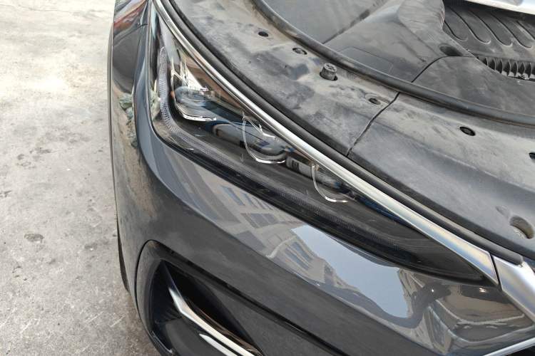 Used BYD Tang New Energy 2021 DM 2.0T Four-Wheel Drive High-Performance Flagship Model Right Front Headlight