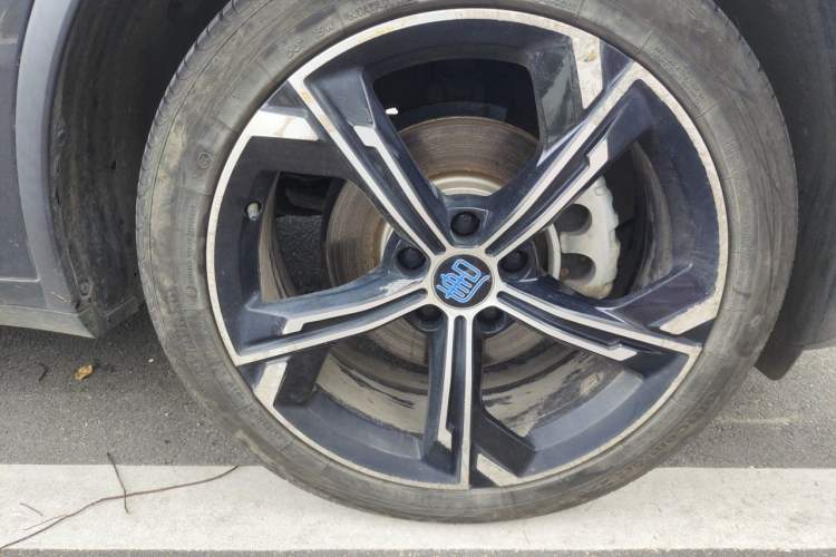 Used BYD Tang New Energy 2021 DM-i 112KM Prestige Model Right Front Wheel Hub