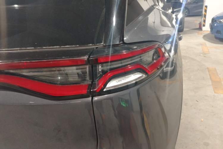Used BYD Tang New Energy 2021 DM 2.0T Four-Wheel Drive Performance Edition Prestige Model Right Rear Taillight