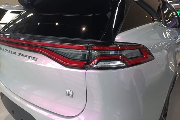 Used BYD Tang New Energy 2021 DM-i 112KM Prestige Model Right Rear Taillight
