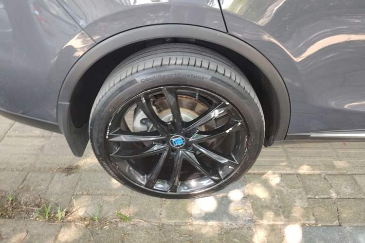Used BYD Tang New Energy 2021 DM 2.0T Four-Wheel Drive High-Performance Flagship Model Right Rear Wheel Hub