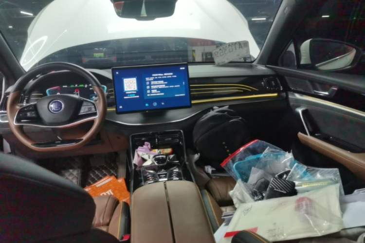Used BYD Tang New Energy 2021 EV Four-Wheel Drive High-Performance Flagship Model Audio And AC Panel