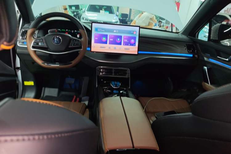 Used BYD Tang New Energy 2021 DM-i 112KM Prestige Model Audio And AC Panel