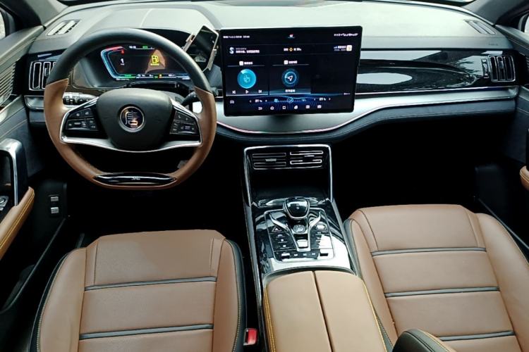 Used BYD Tang New Energy 2021 DM 2.0T Four-Wheel Drive High-Performance Luxury Model Center Console