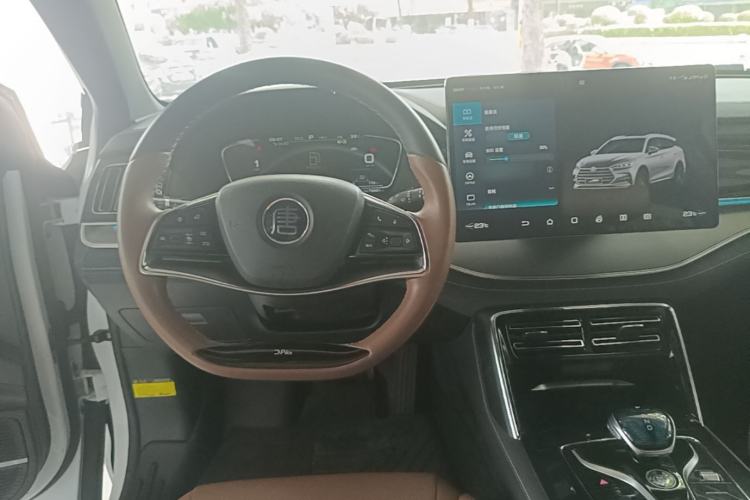 Used BYD Tang New Energy 2021 DM 2.0T Four-Wheel Drive High-Performance Luxury Model Center Console