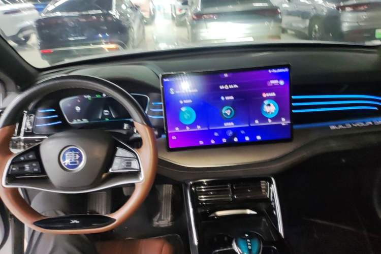 Used BYD Tang New Energy 2021 EV Four-Wheel Drive High-Performance Flagship Model Center Console