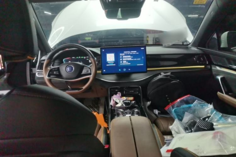 Used BYD Tang New Energy 2021 EV Four-Wheel Drive High-Performance Flagship Model Center Console
