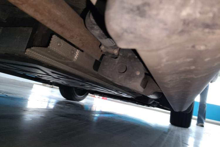 Used BYD Tang New Energy 2021 DM-i 112KM Prestige Model Chassis Rear