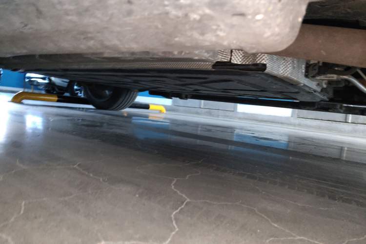 Used BYD Tang New Energy 2021 DM-i 112KM Prestige Model Chassis Rear Right