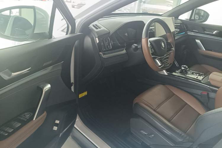 Used BYD Tang New Energy 2021 DM 2.0T Four-Wheel Drive High-Performance Luxury Model Driver Seat