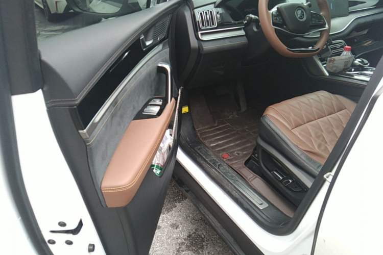 Used BYD Tang New Energy 2021 DM-i 112KM Prestige Model Driver Seat