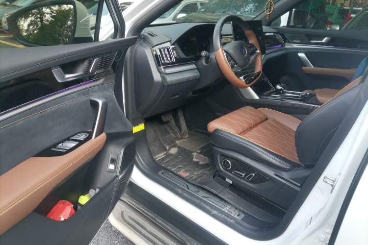 Used BYD Tang New Energy 2021 DM-i 112KM Prestige Model Driver Seat