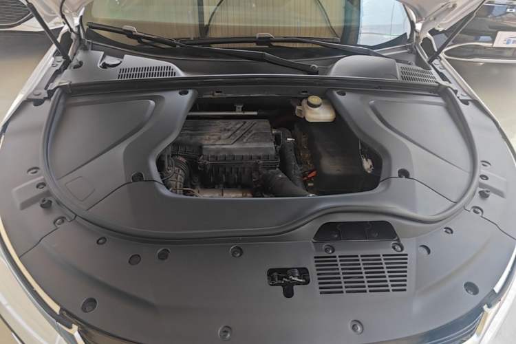 Used BYD Tang New Energy 2021 DM-i 112KM Prestige Model Engine Bay