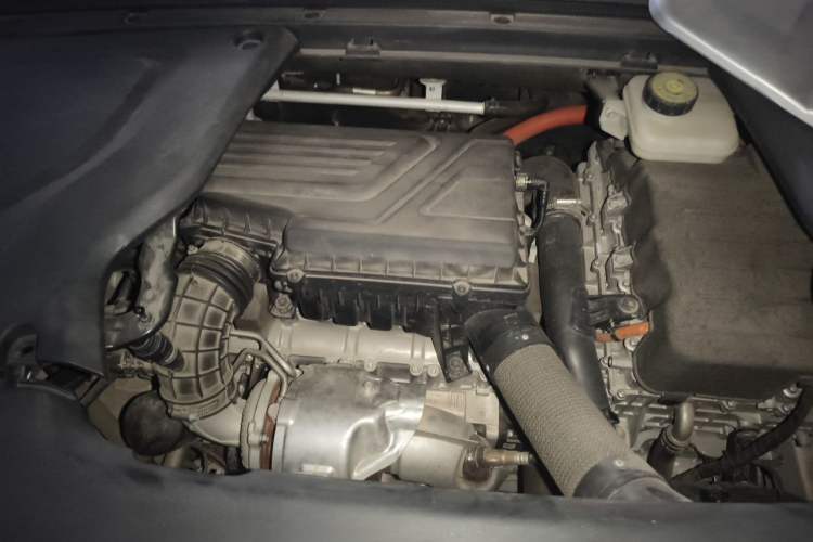 Used BYD Tang New Energy 2021 DM-i 112KM Prestige Model Engine Bay