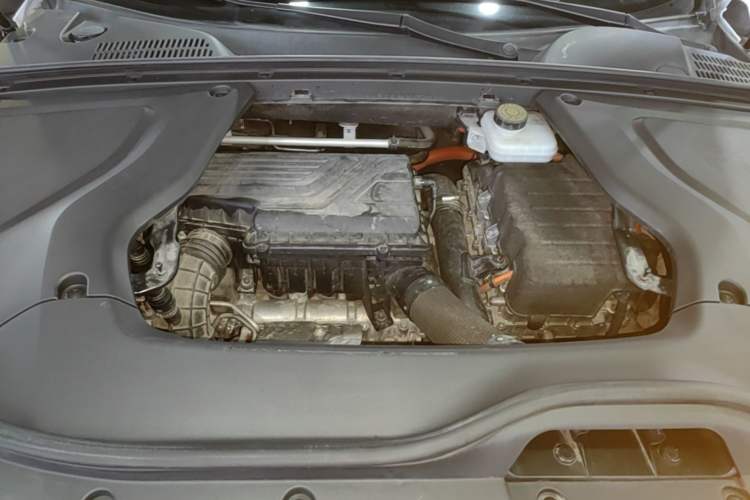 Used BYD Tang New Energy 2021 DM-i 112KM Prestige Model Engine Bay