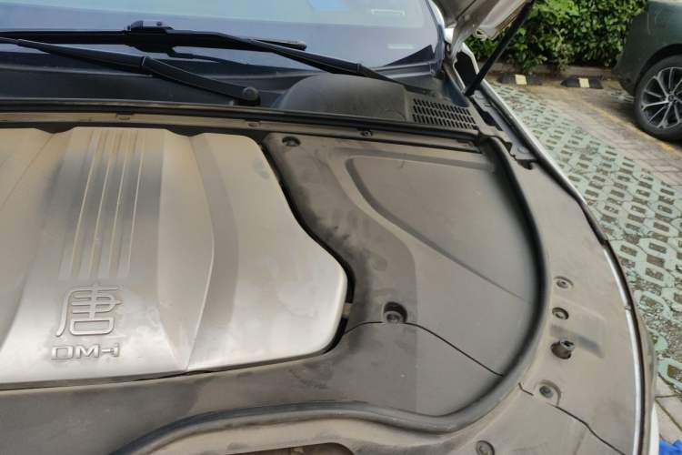 Used BYD Tang New Energy 2021 DM-i 112KM Prestige Model Engine Bay Left