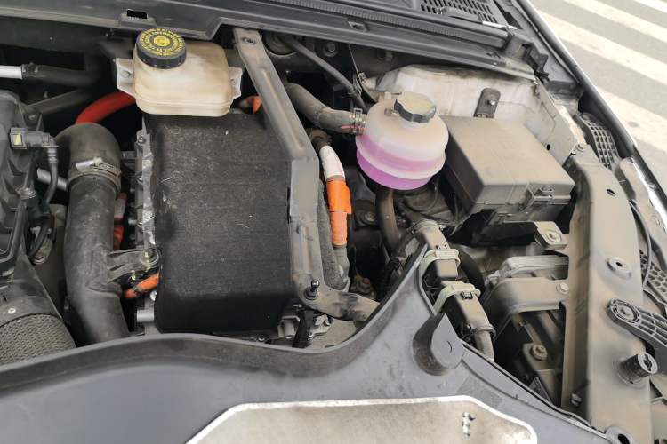 Used BYD Tang New Energy 2021 DM-i 112KM Prestige Model Engine Bay Left