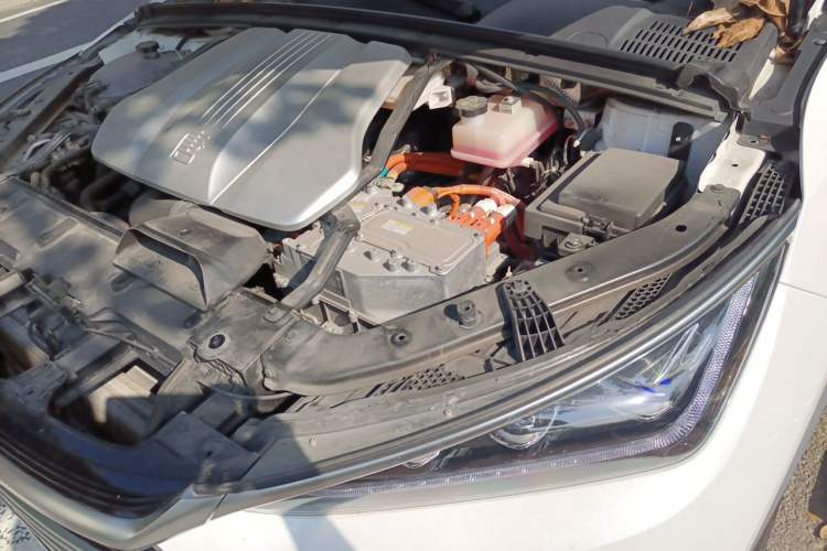 Used BYD Tang New Energy 2021 DM 2.0T Four-Wheel Drive High-Performance Flagship Model Engine Bay Left